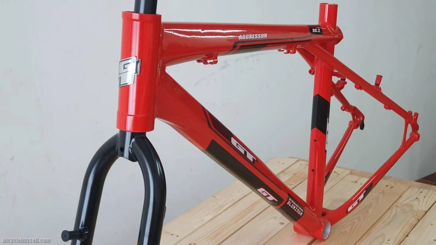 NOS!!NOS!! GT AGGRESSOR XC 2 - RED - ..NOS FRAME! NEVER ASSEMBLED!!ðŸ¤ªðŸ¤ªðŸ¤ªðŸ¤ªðŸ¤ª