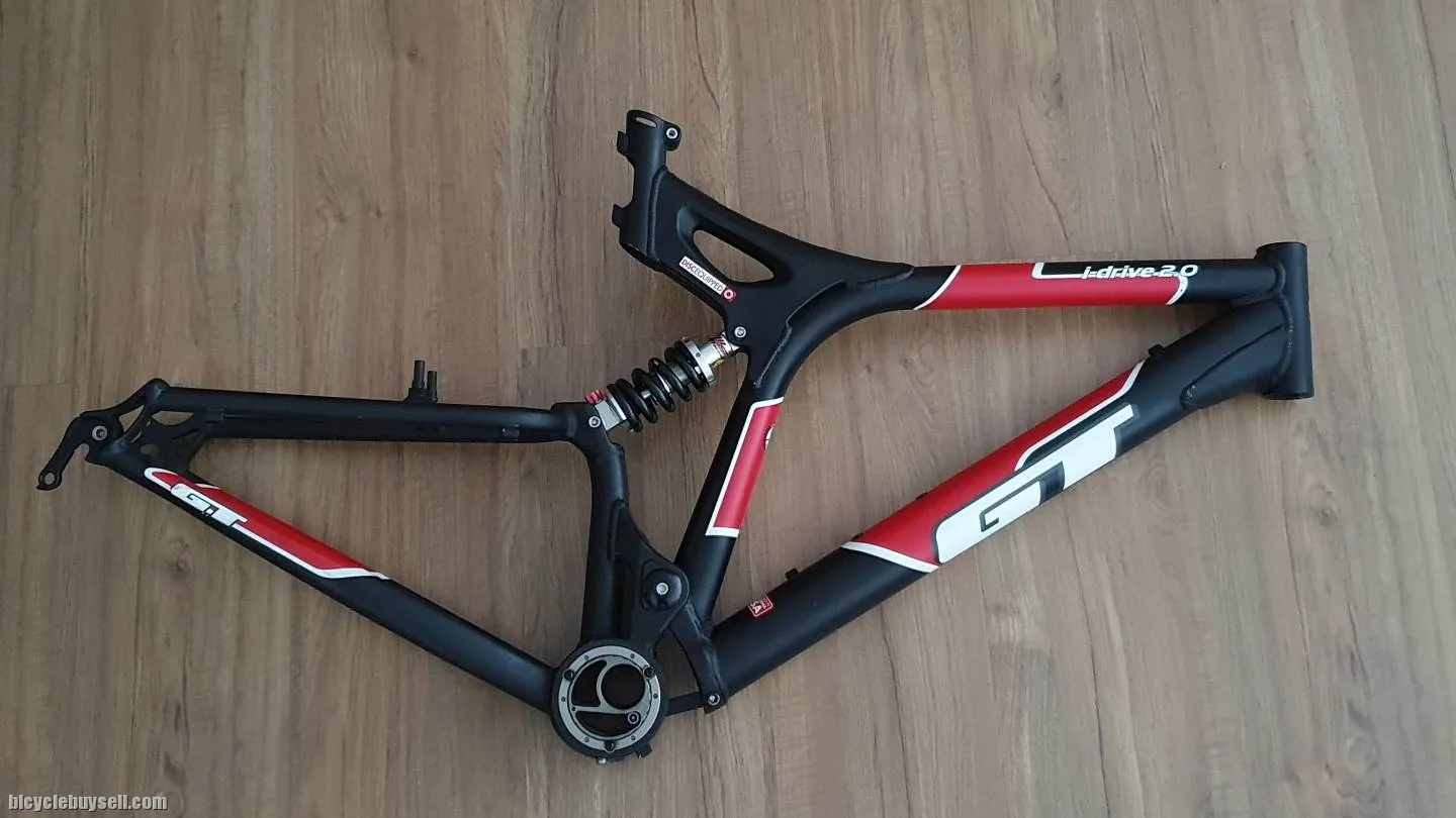 NOS GT I-DRIVE 2.0 FRAME - NEW OLD STOCK - NEVER ASSEMBLED!!!ðŸ˜ðŸ˜ðŸ˜