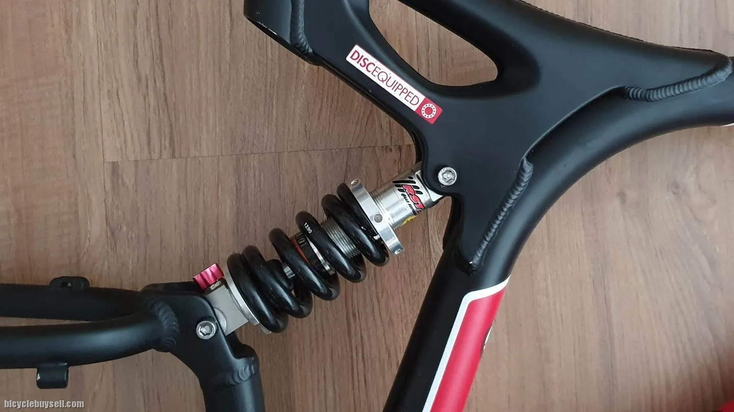 NOS GT I-DRIVE 2.0 FRAME - NEW OLD STOCK - NEVER ASSEMBLED!!!ðŸ˜ðŸ˜ðŸ˜