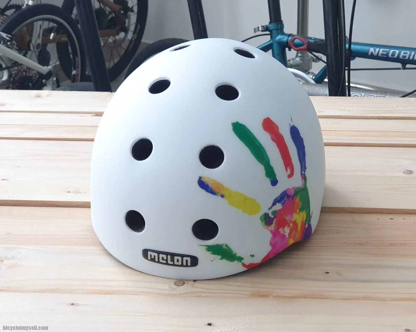 Melon Helmets-Handprint ðŸ˜ðŸ˜ðŸ˜ðŸ˜ðŸ˜ðŸ˜
