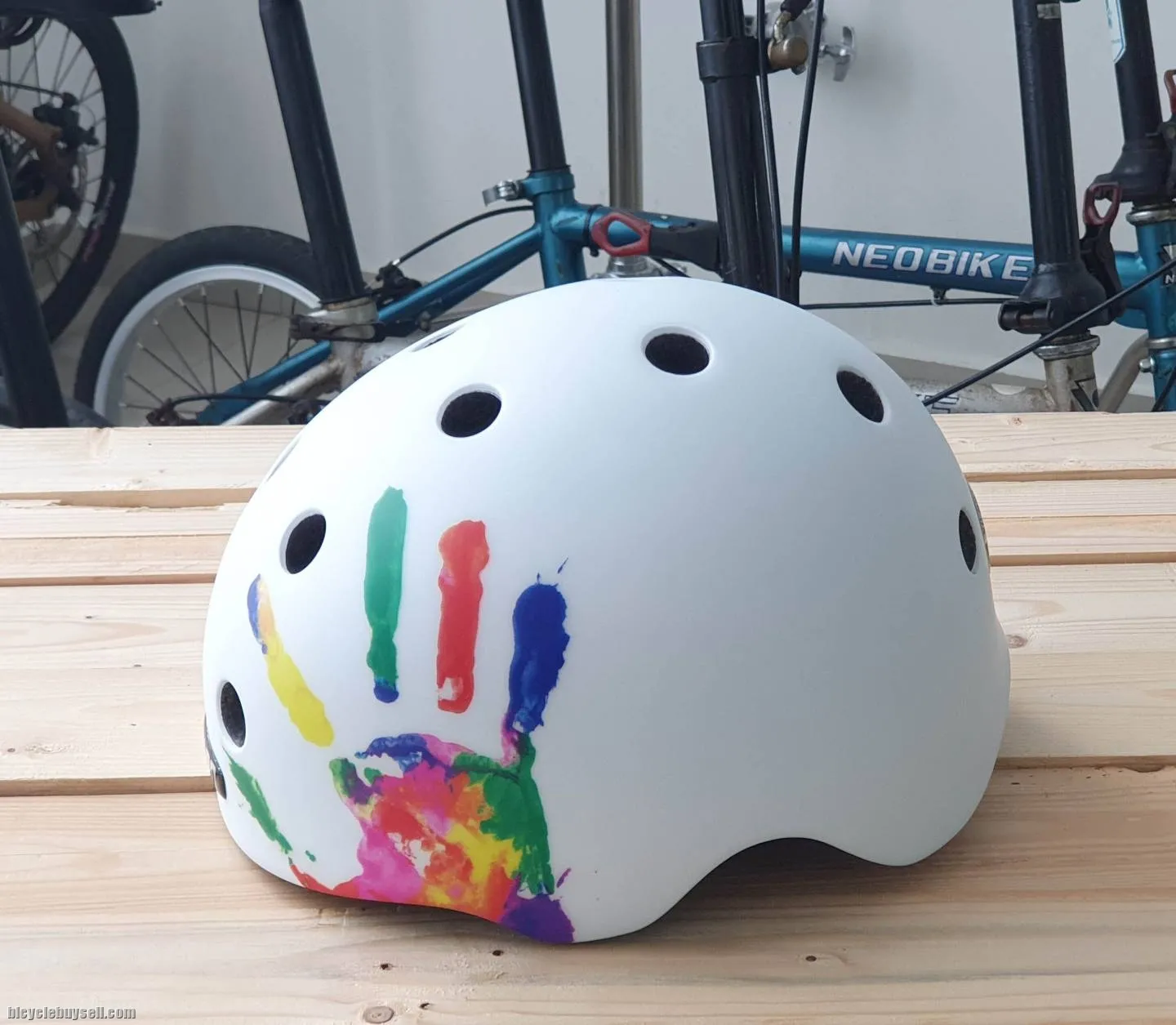Melon Helmets-Handprint ðŸ˜ðŸ˜ðŸ˜ðŸ˜ðŸ˜ðŸ˜