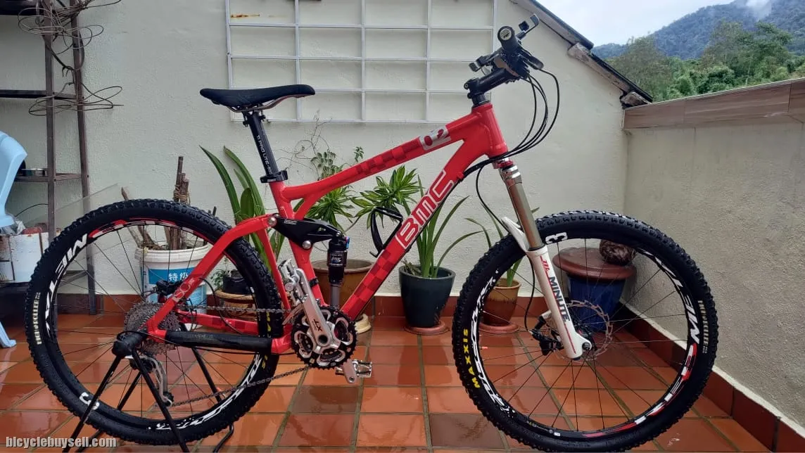 BMC 26in full sus, fulcrum, Shimano XT full set