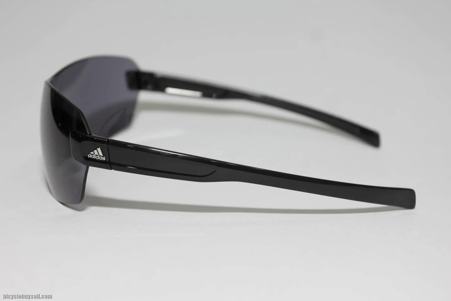 adidas Arriba sunglasses - Shiny Black