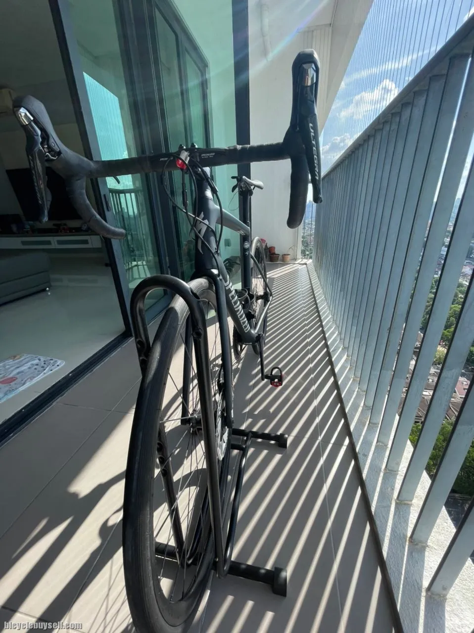 Tarmac SL6 Sport (Ultegra) + Rapha Helmet