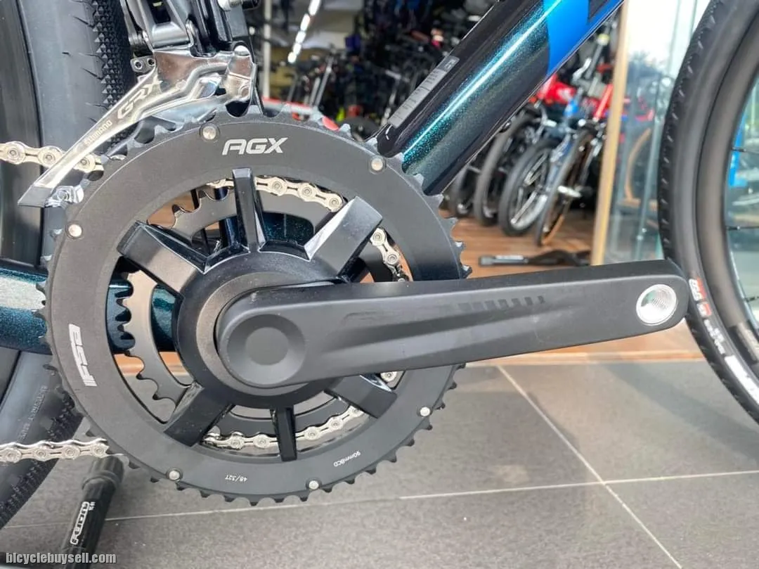 Giant Revolt Adv 2 Road Bike