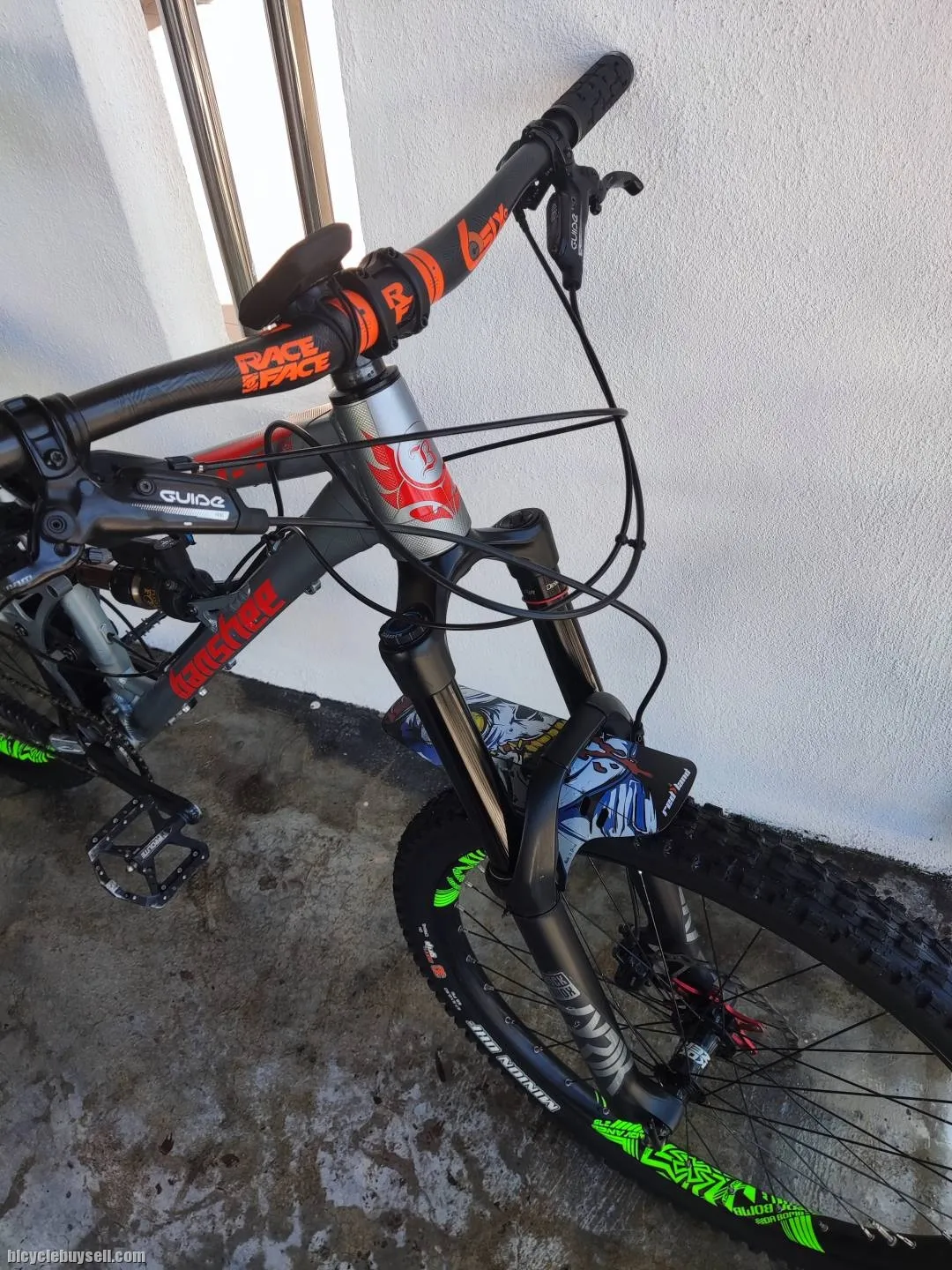 Banshee Spitfire V2 (Complete Bike)