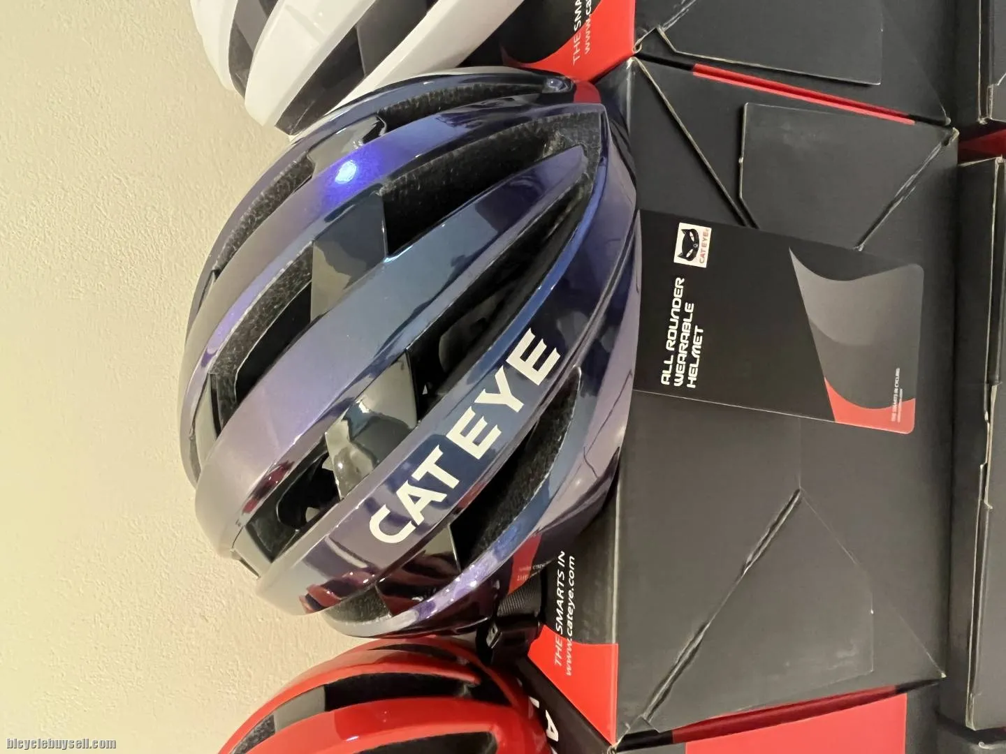Cateye Helmet
