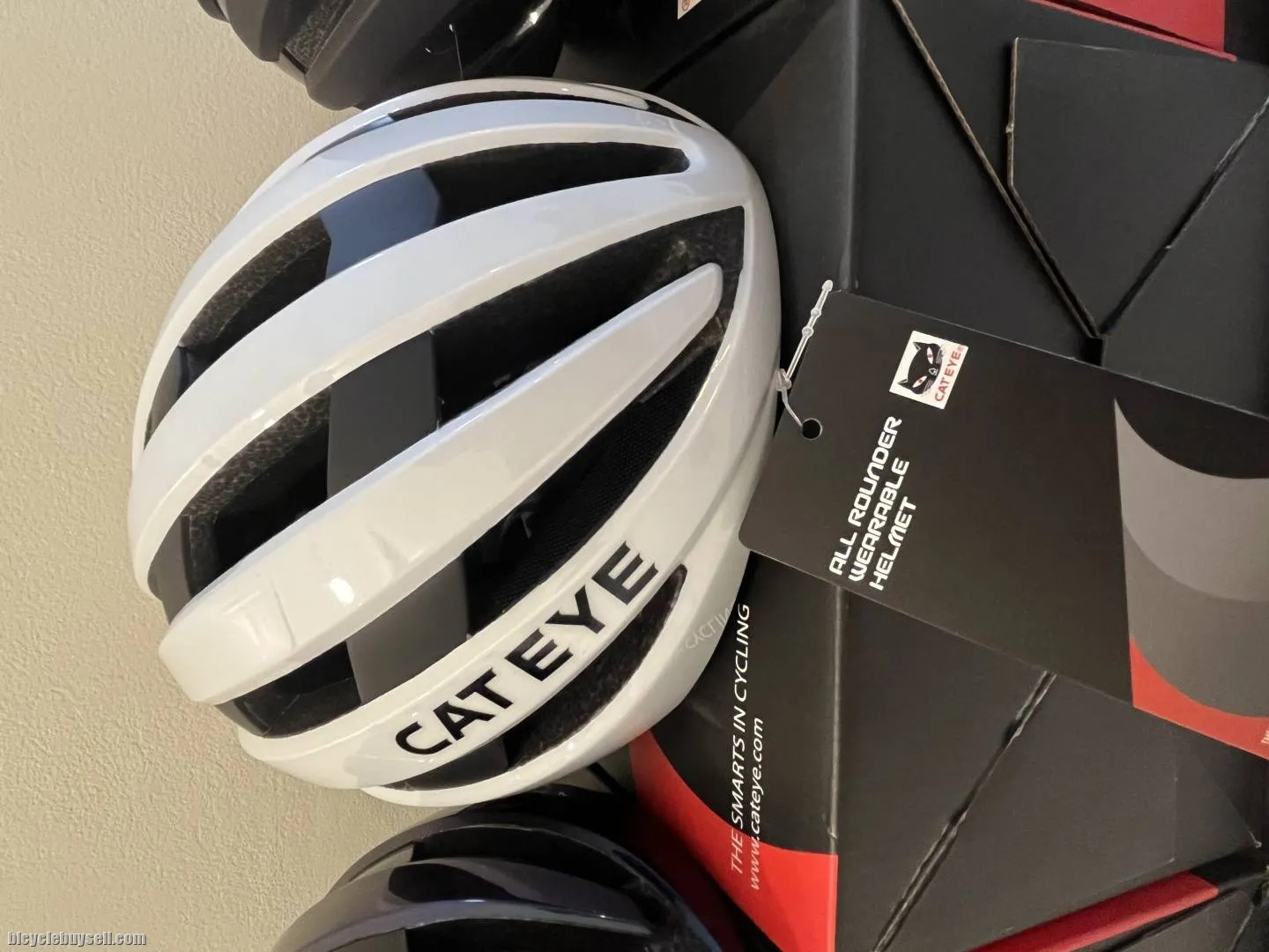 Cateye Helmet