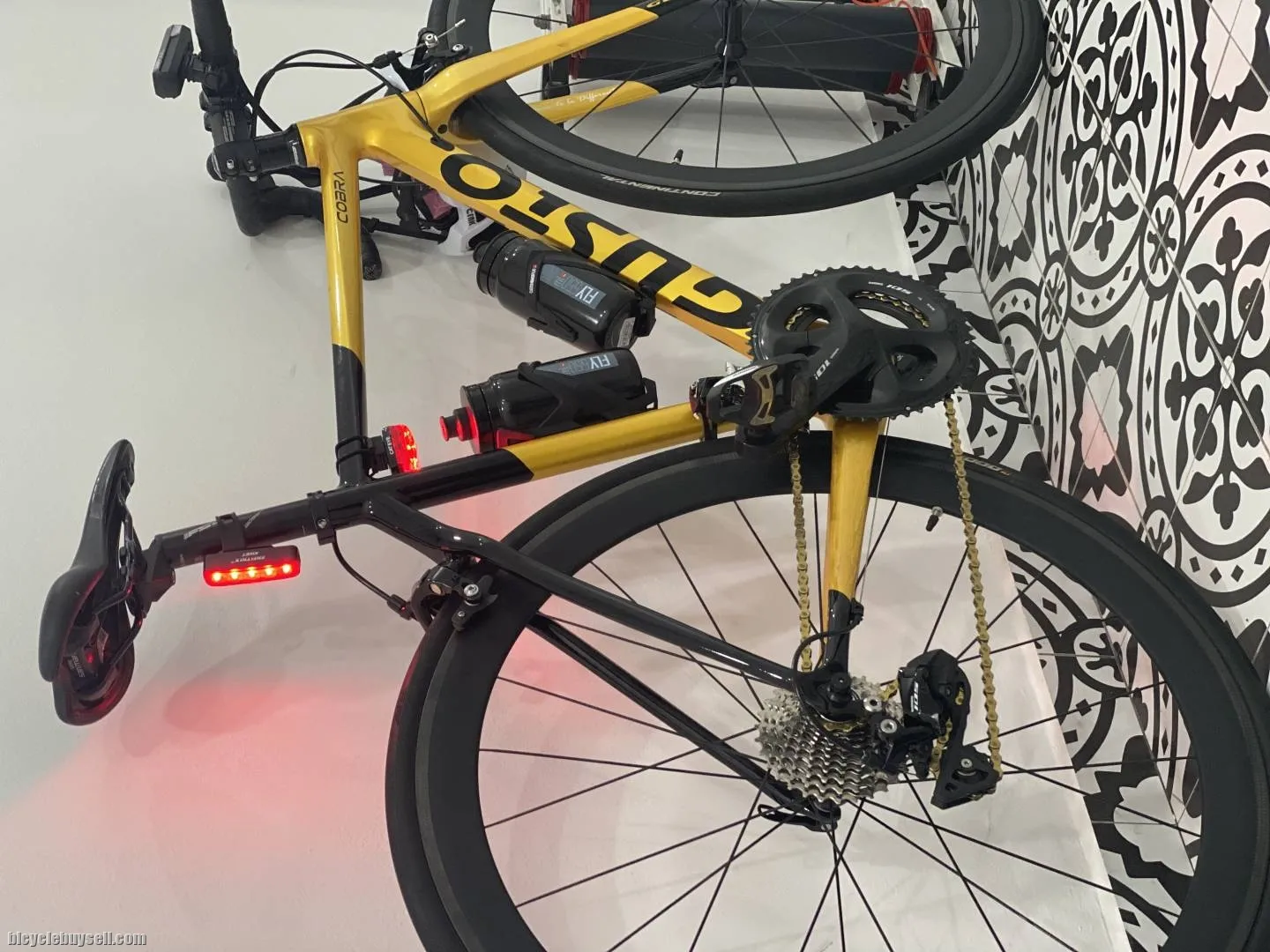Road Bike Gusto Cobra