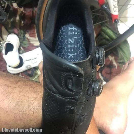 FIZIK R1 Euro 40 US 7.5