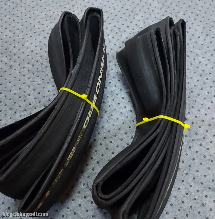 SOLD Tires 700x25c Vittoria Rubino Pro