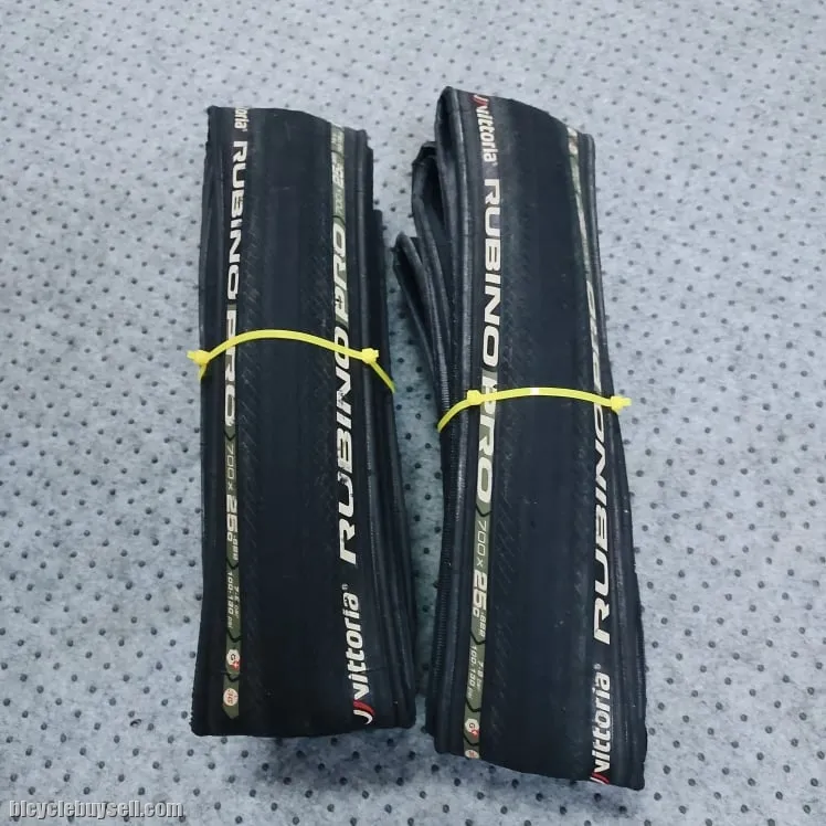 SOLD Tires 700x25c Vittoria Rubino Pro