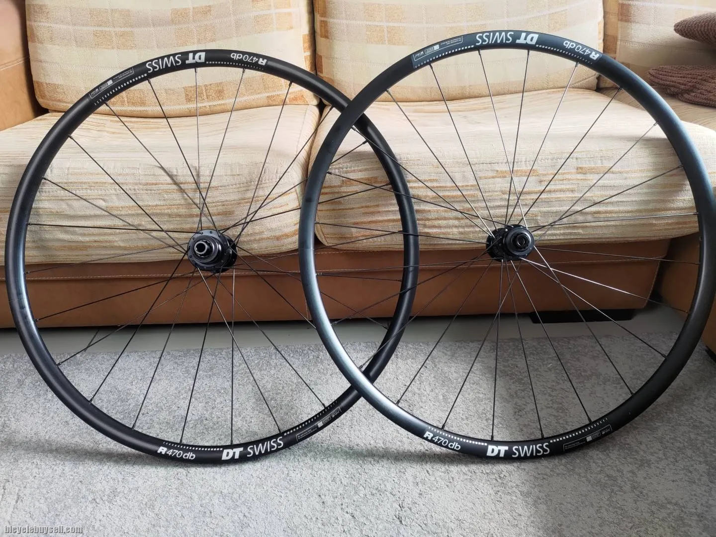 DT Swiss R470 DB Clincher &amp; Tubeless Ready Wheelset