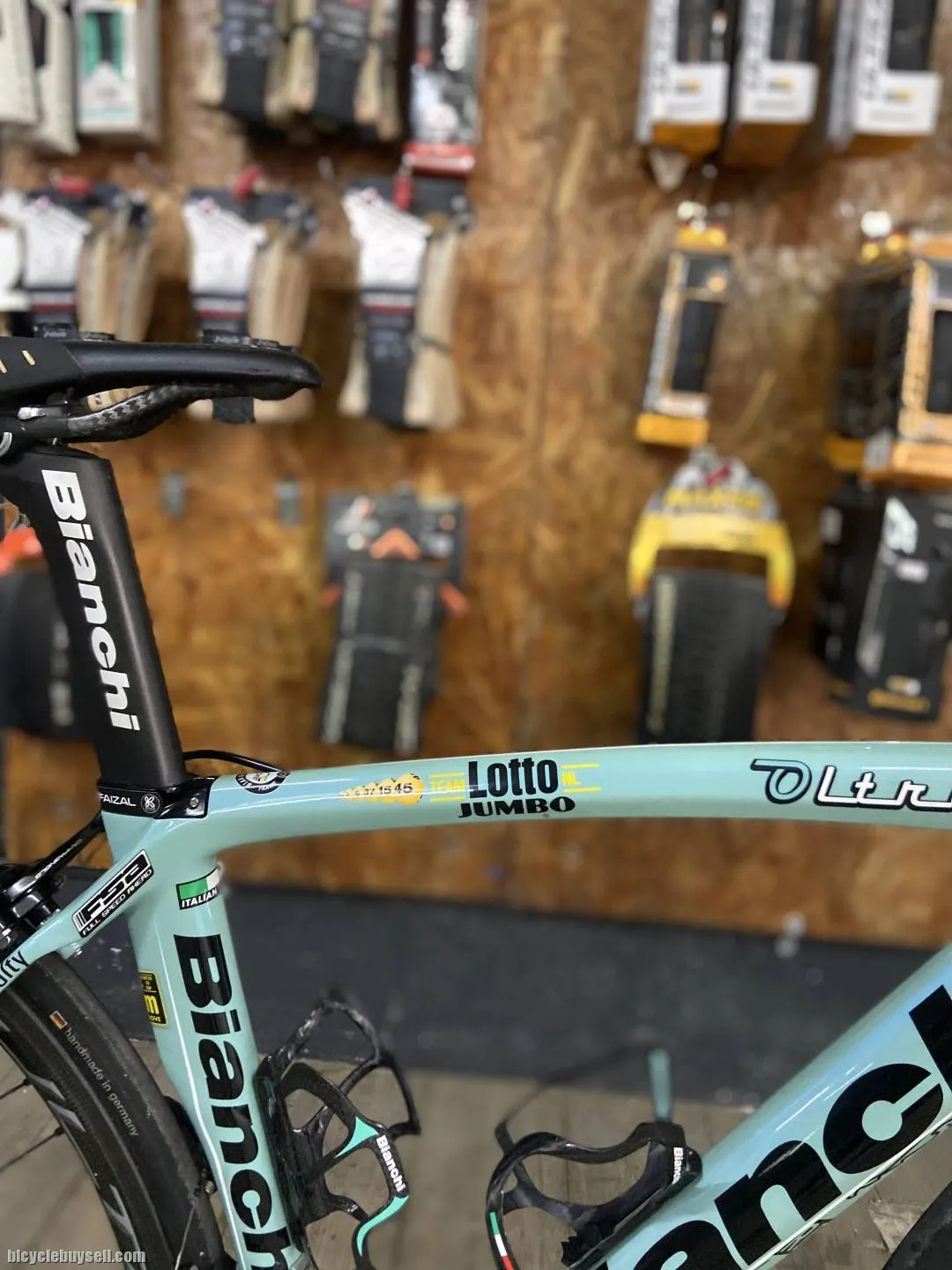 (SOLD) Bianchi Oltre XR2 Lotto Jumbo Visma Team edition
