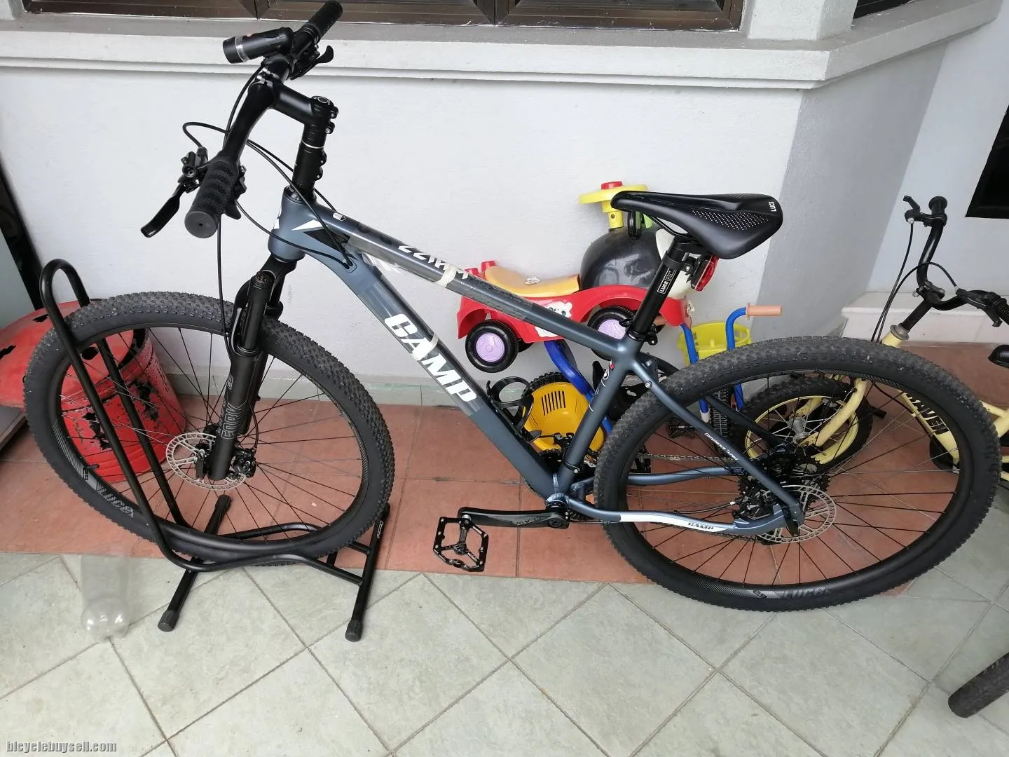 CAMP WHIZZ 9.0 MTB 29" SHIMANO DEORE