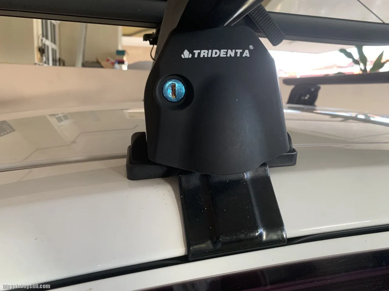 TRIDENTA Brand ROOF RACK CARRIER And RYNO Bike Rack Black color with lock Bicycle