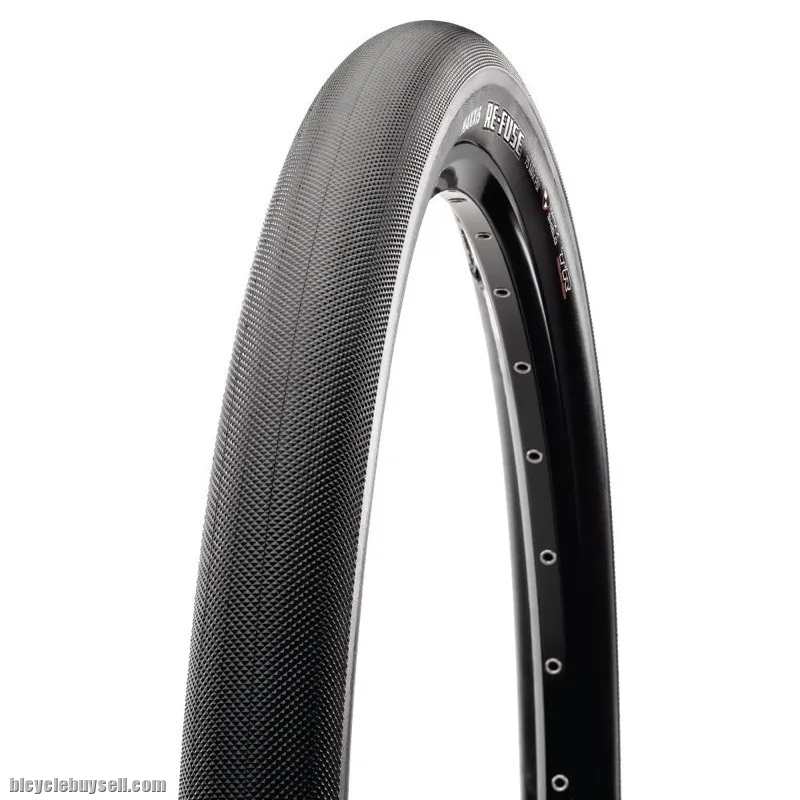 MAXXIS RE-FUSE 700 x 25c ROAD BIKE TIRE FOR SPORT WEEKEND CASUAL RIDING