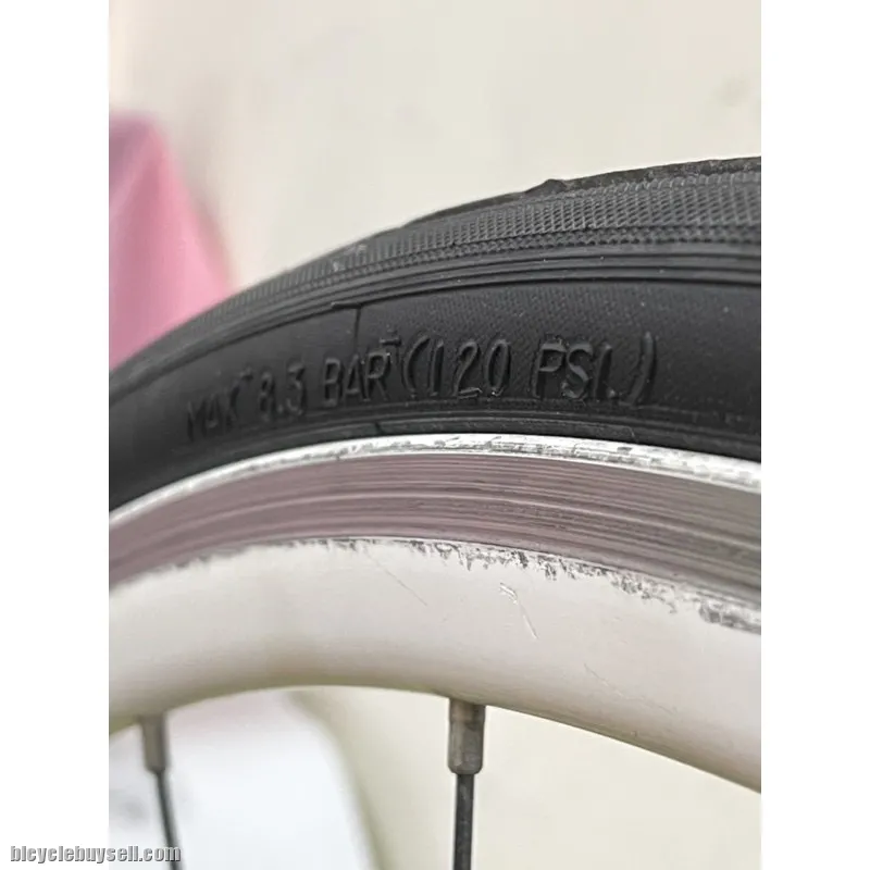 MAXXIS RE-FUSE 700 x 25c ROAD BIKE TIRE FOR SPORT WEEKEND CASUAL RIDING