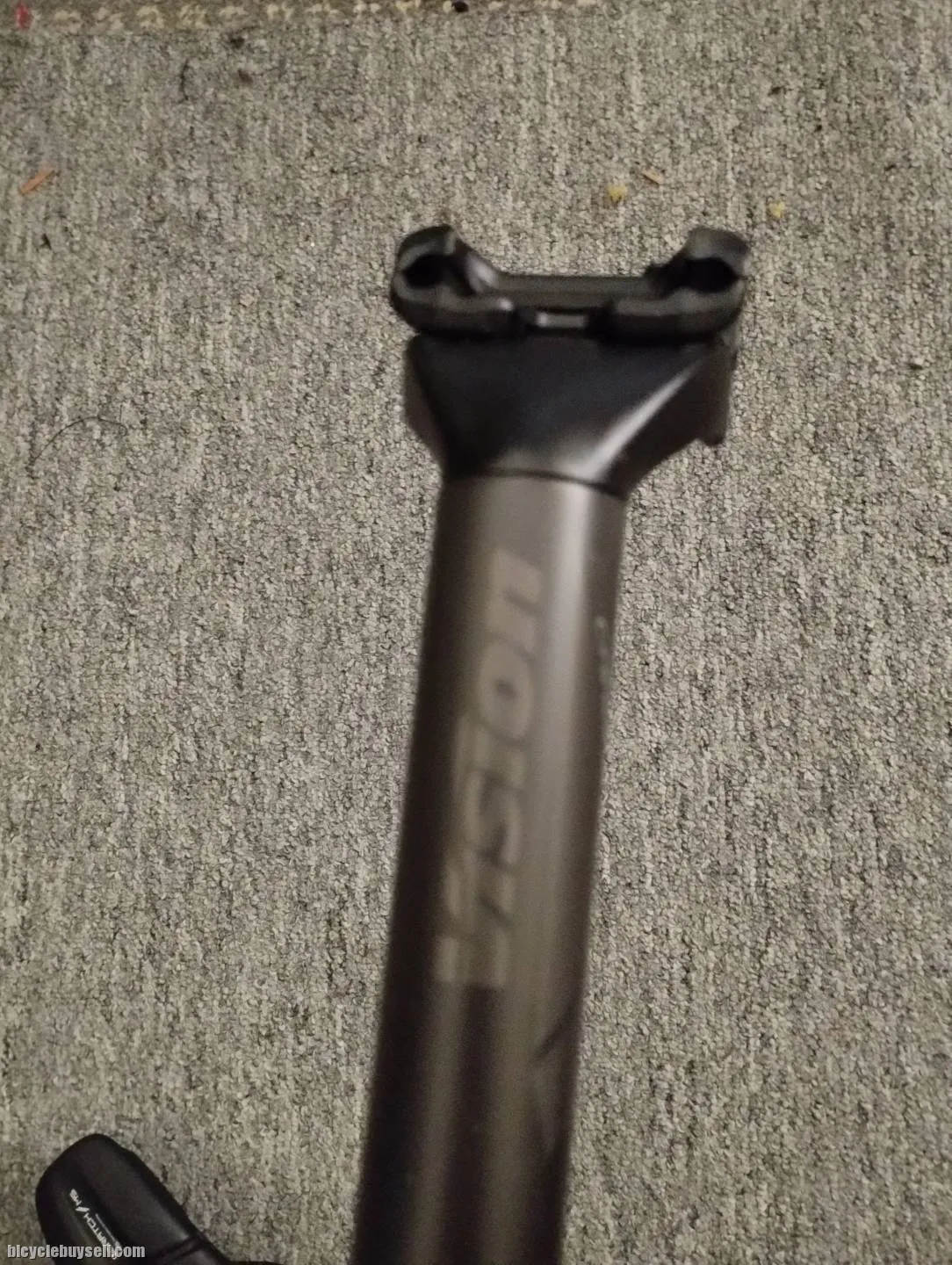 Seatpost carbon vision