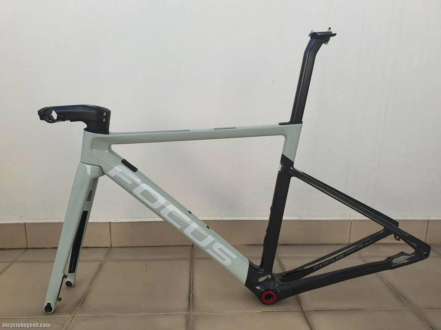 (Sold) Focus Izalco Max 9