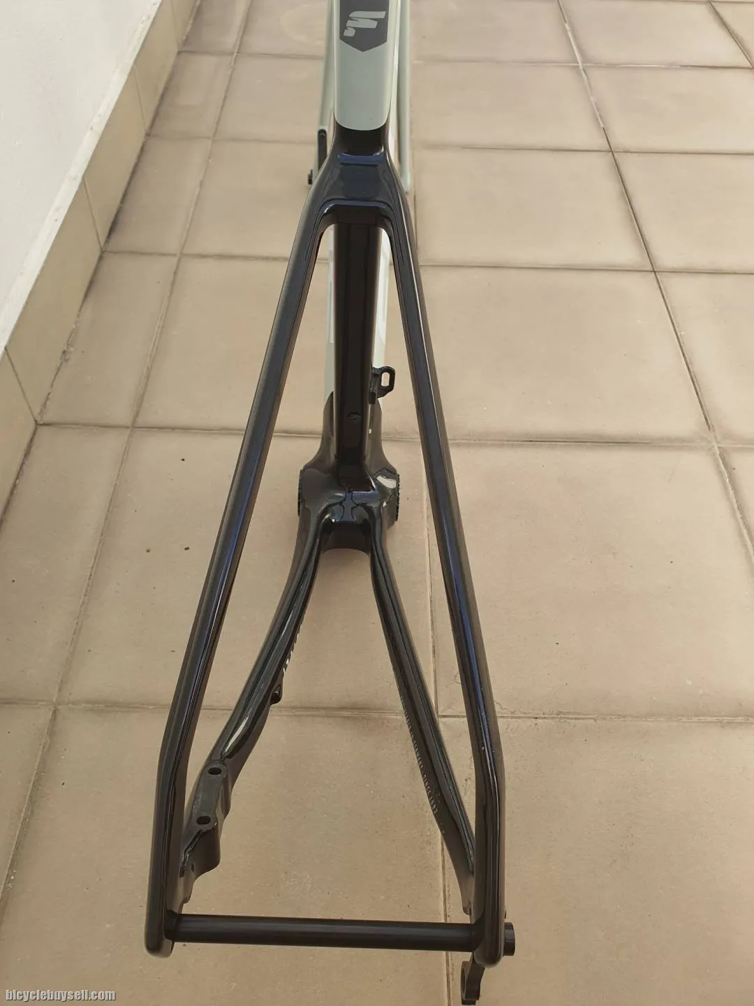 (Sold) Focus Izalco Max 9