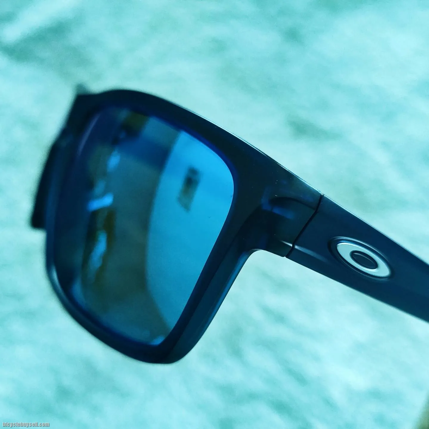 Authentic oakley SLIVERÂ® STEALTH (ASIA FIT) MATTE TRANSLUCENT BLUE