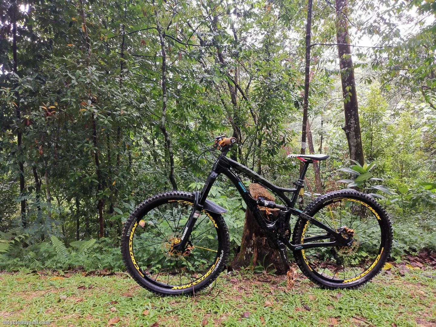 SOLD - Yeti SB5 Carbon Enduro 27.5 - SOLD