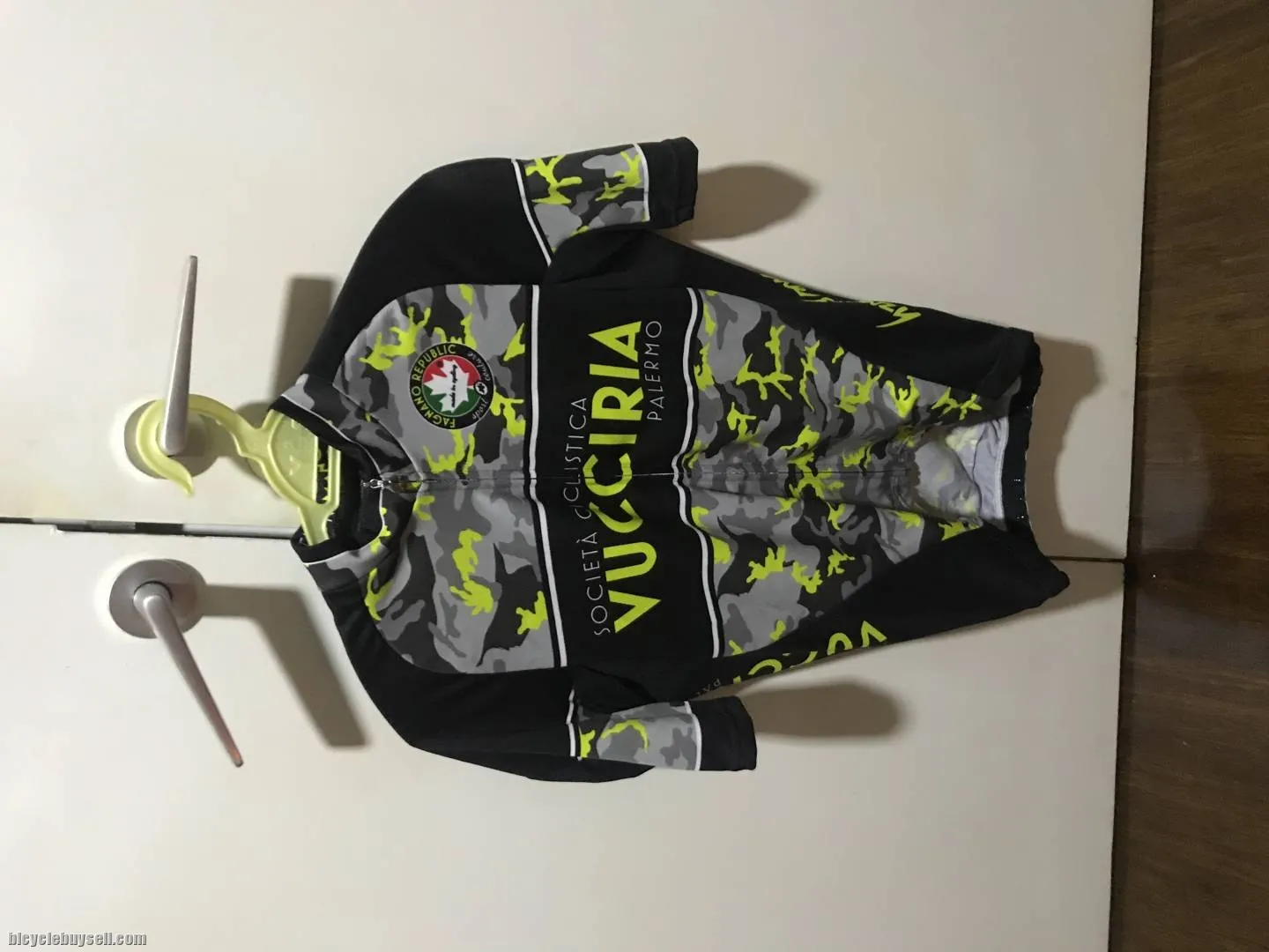 Assos Equipe Vuccira Custom M