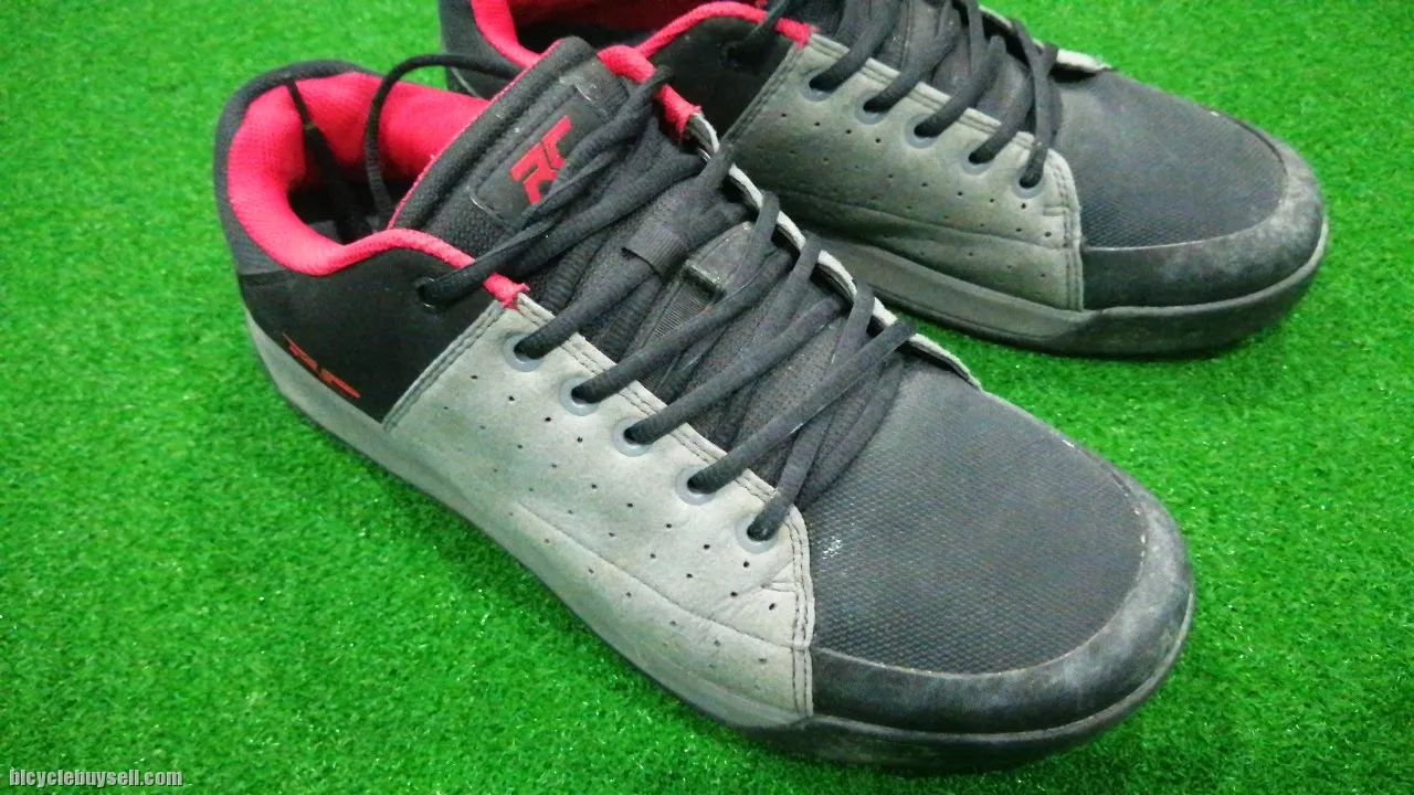 SOLD Ride Concept LiveWire flat shoes