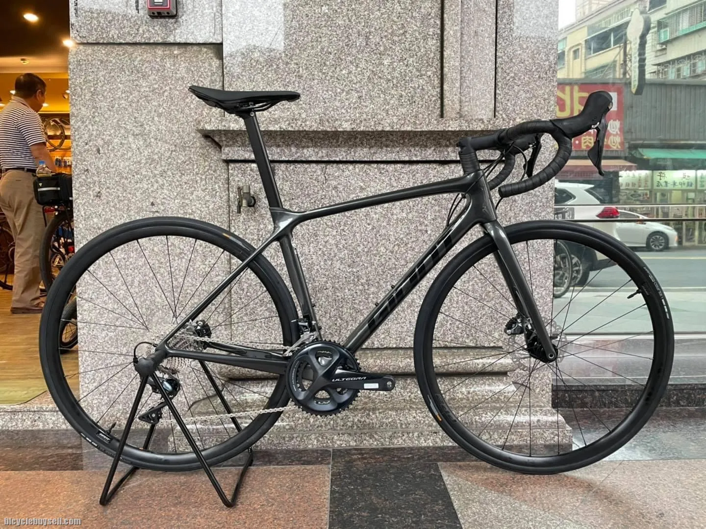 GIANT TCR ADVANCED 1 - KOM 2022