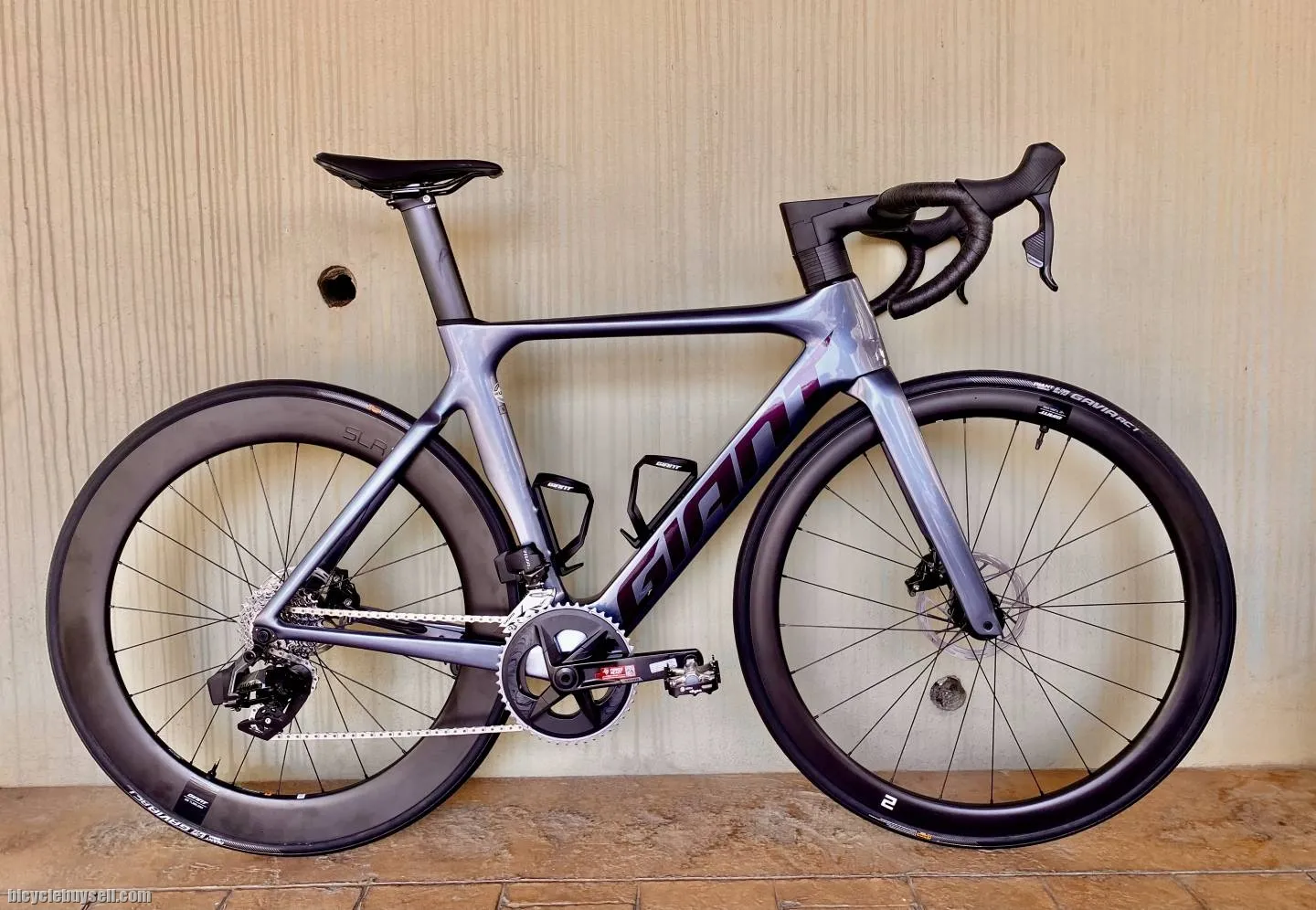2022 GIANT ADVANCED 1