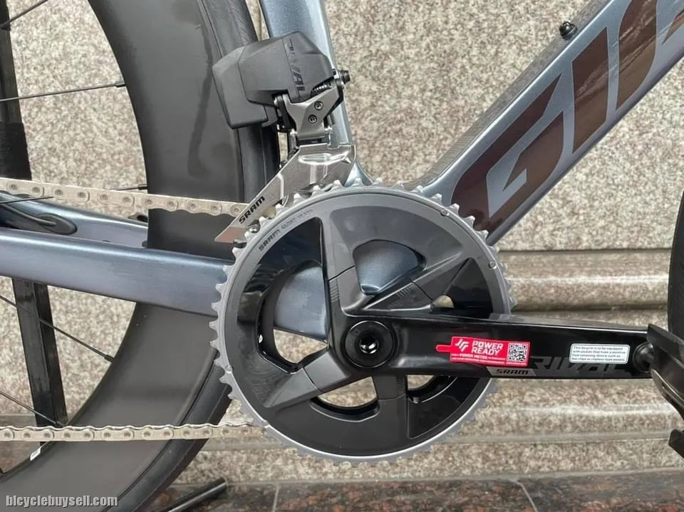 2022 GIANT ADVANCED 1