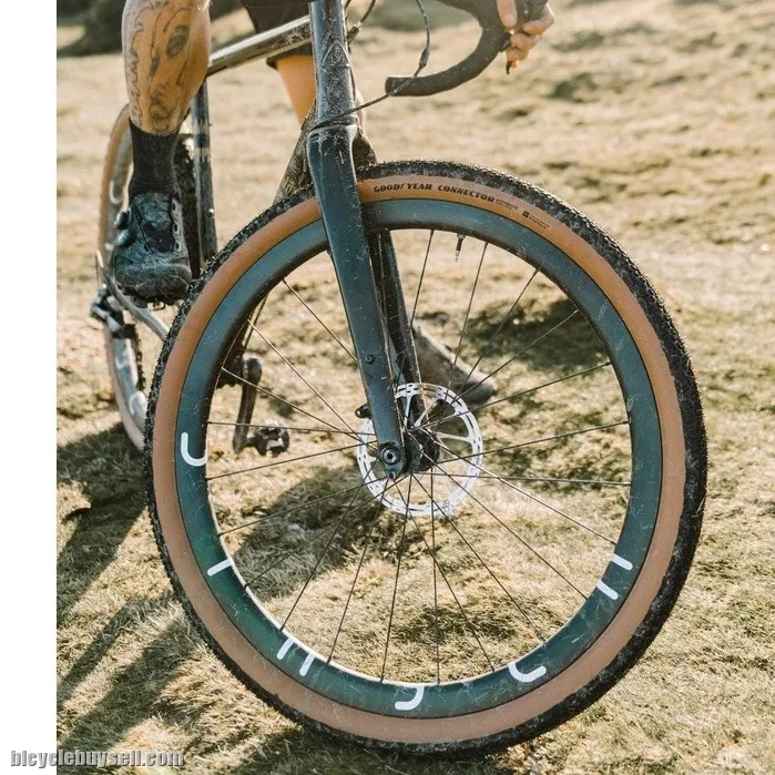 Goodyear Connector Ultimate 120 TPI TLC 700 Tubeless Gravel Tyre 700X40C / 29X1.50 Tubeless Ready