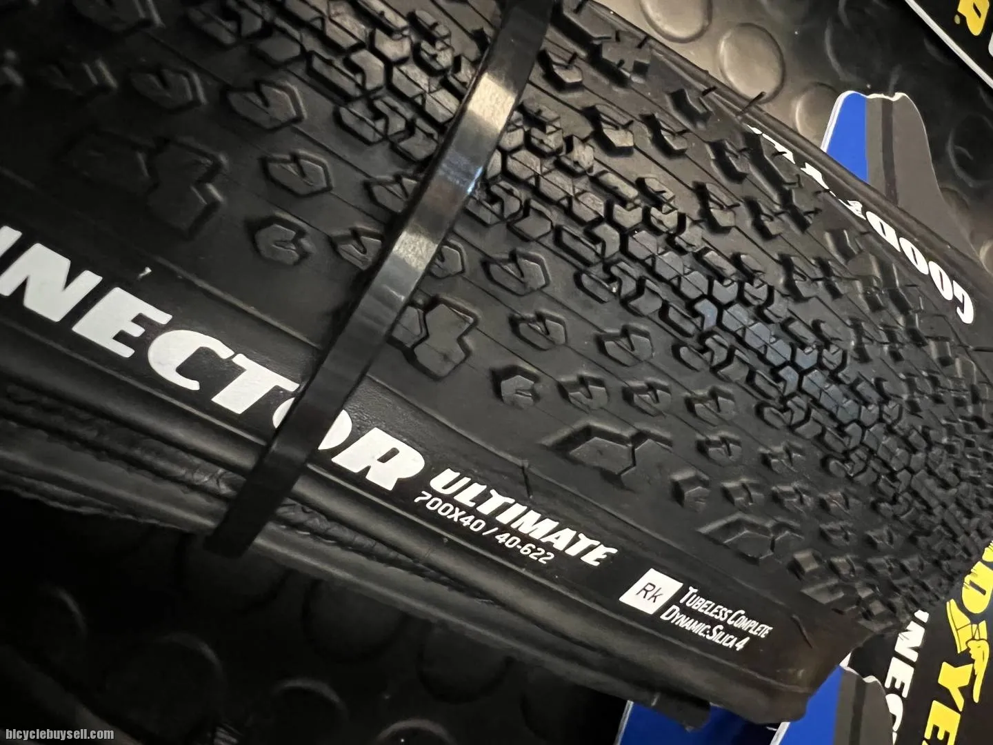 Goodyear Connector Ultimate 120 TPI TLC 700 Tubeless Gravel Tyre 700X40C / 29X1.50 Tubeless Ready