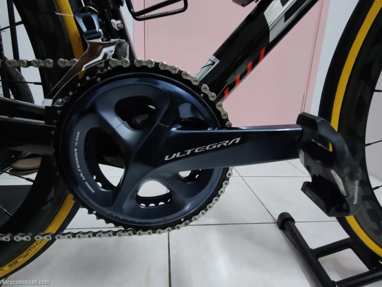 EMC Equip R1.4 2021 Full Carbon