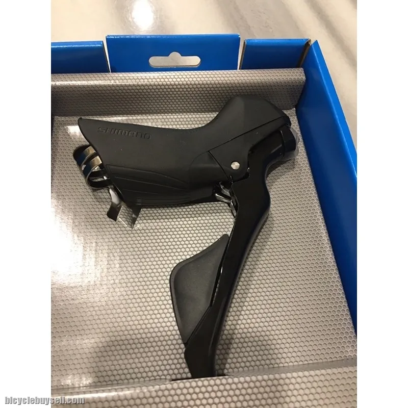Shimano 105 R7000 Shifters New