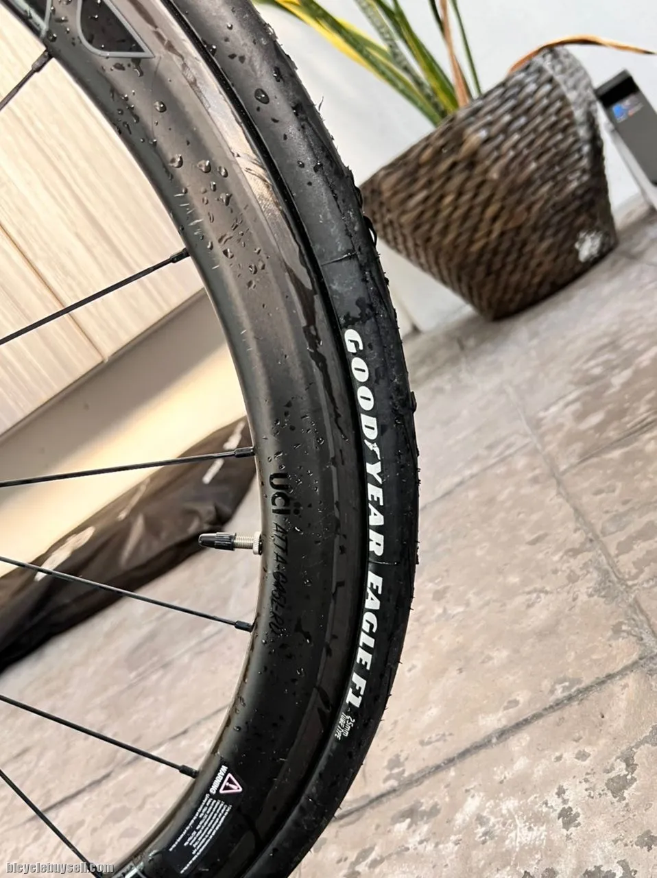 GUSTO TEAM EDITION RCR BLACK/RED