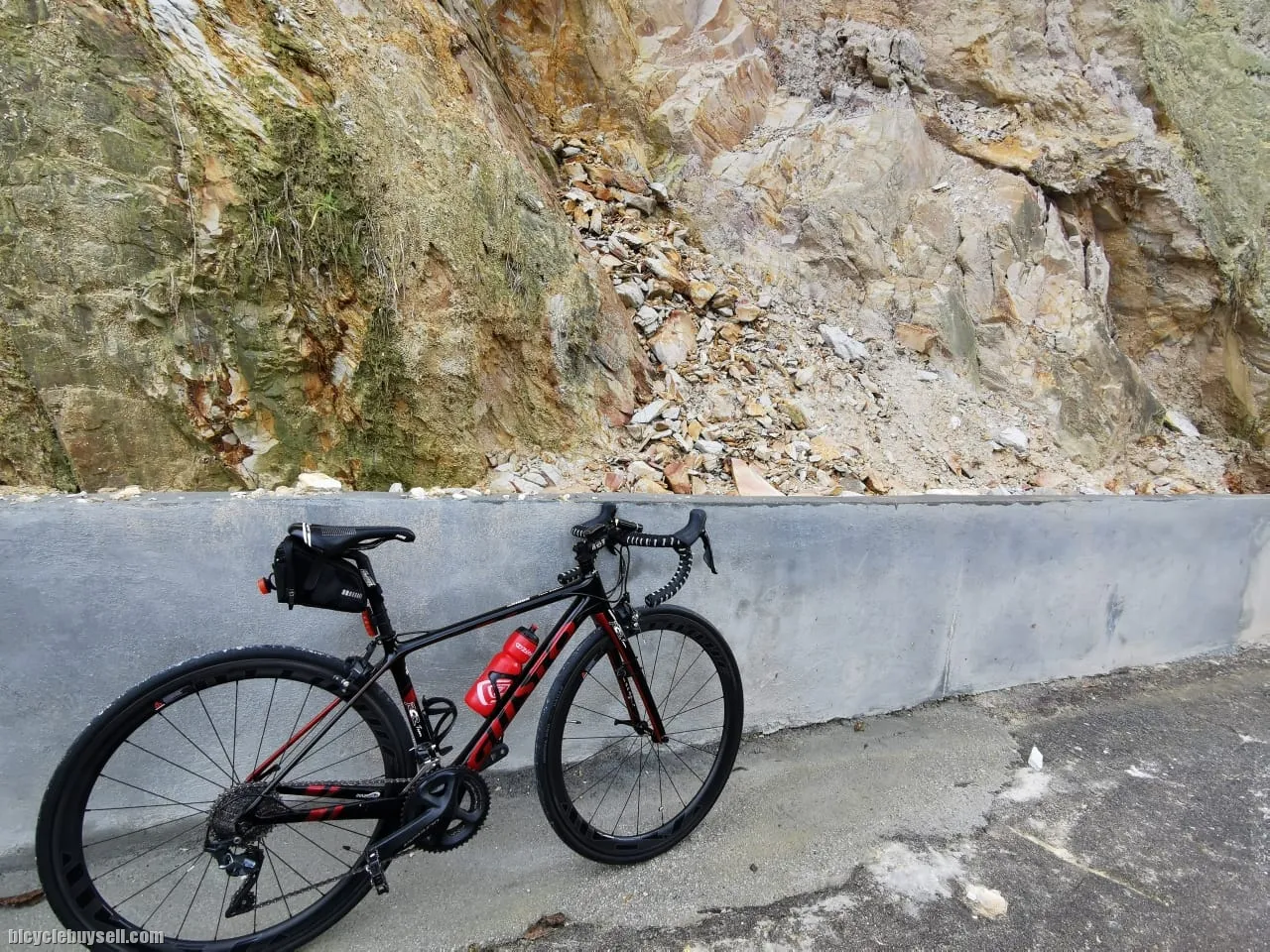 GUSTO TEAM EDITION RCR BLACK/RED