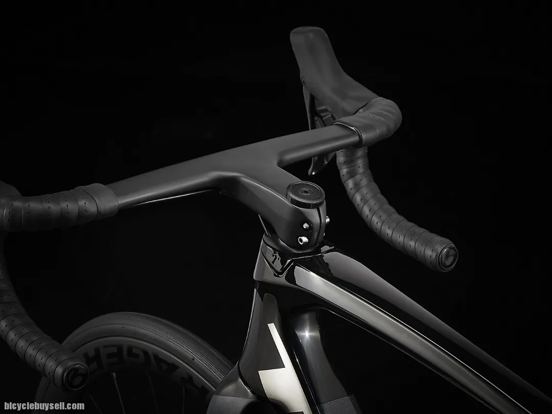 TREK EMONDA SLR 7 (DARK PRISMATIC)