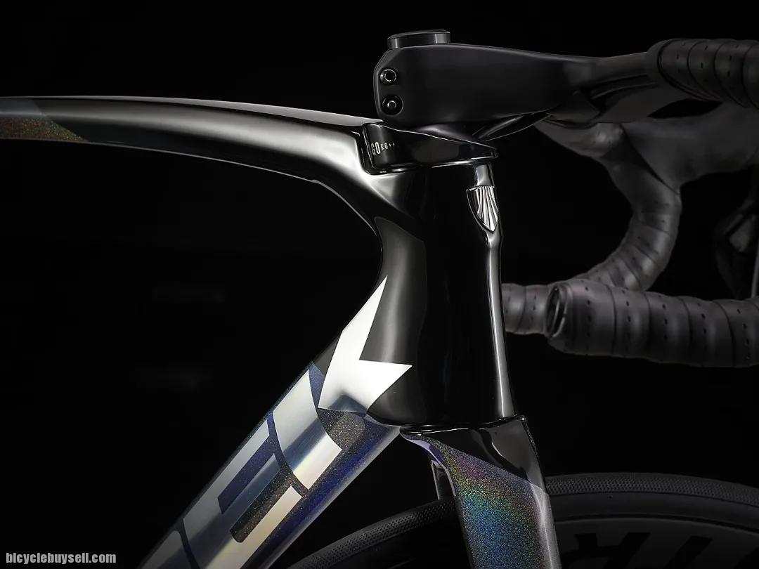 TREK EMONDA SLR 7 (DARK PRISMATIC)
