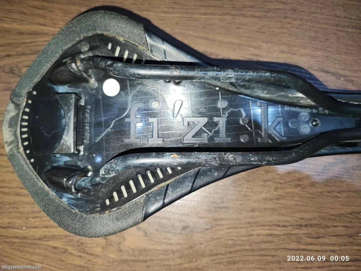 (Sold)Fizik gobi m5 saddle