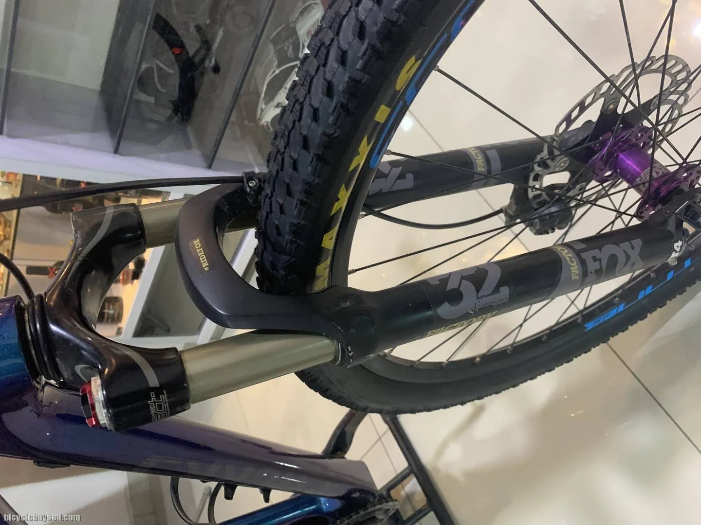 Specialized Stumpjumper OEM CARBON