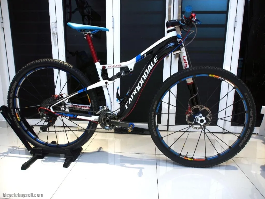 CANNONDALE SCALPEL CARBON 29er LEFTY FULL XTR HOPE TECH 3 X2