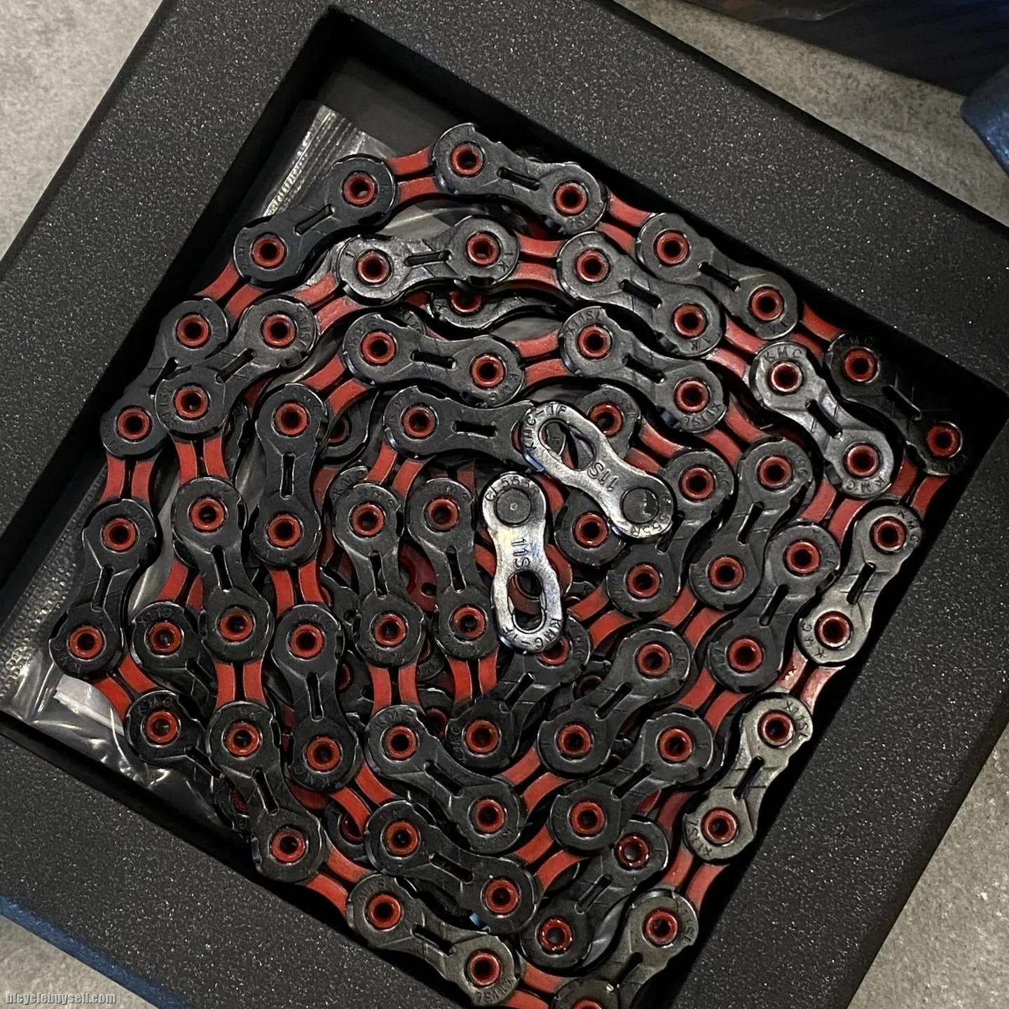 KMC DLC 11 speed chain - READY STOCK