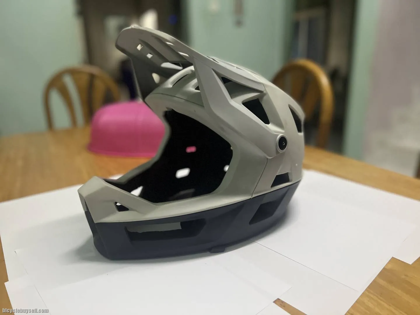 IXS helmet
