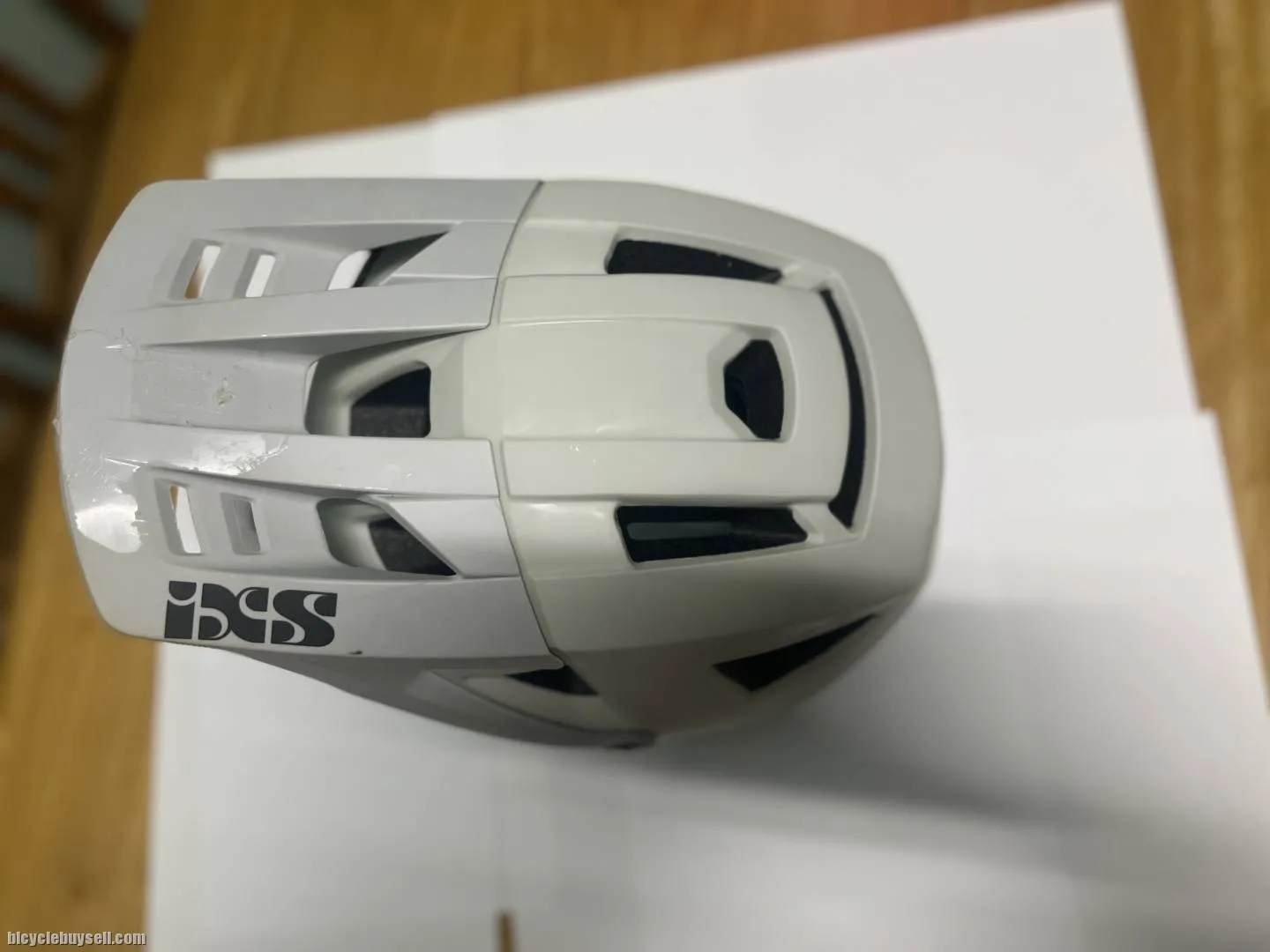 IXS helmet