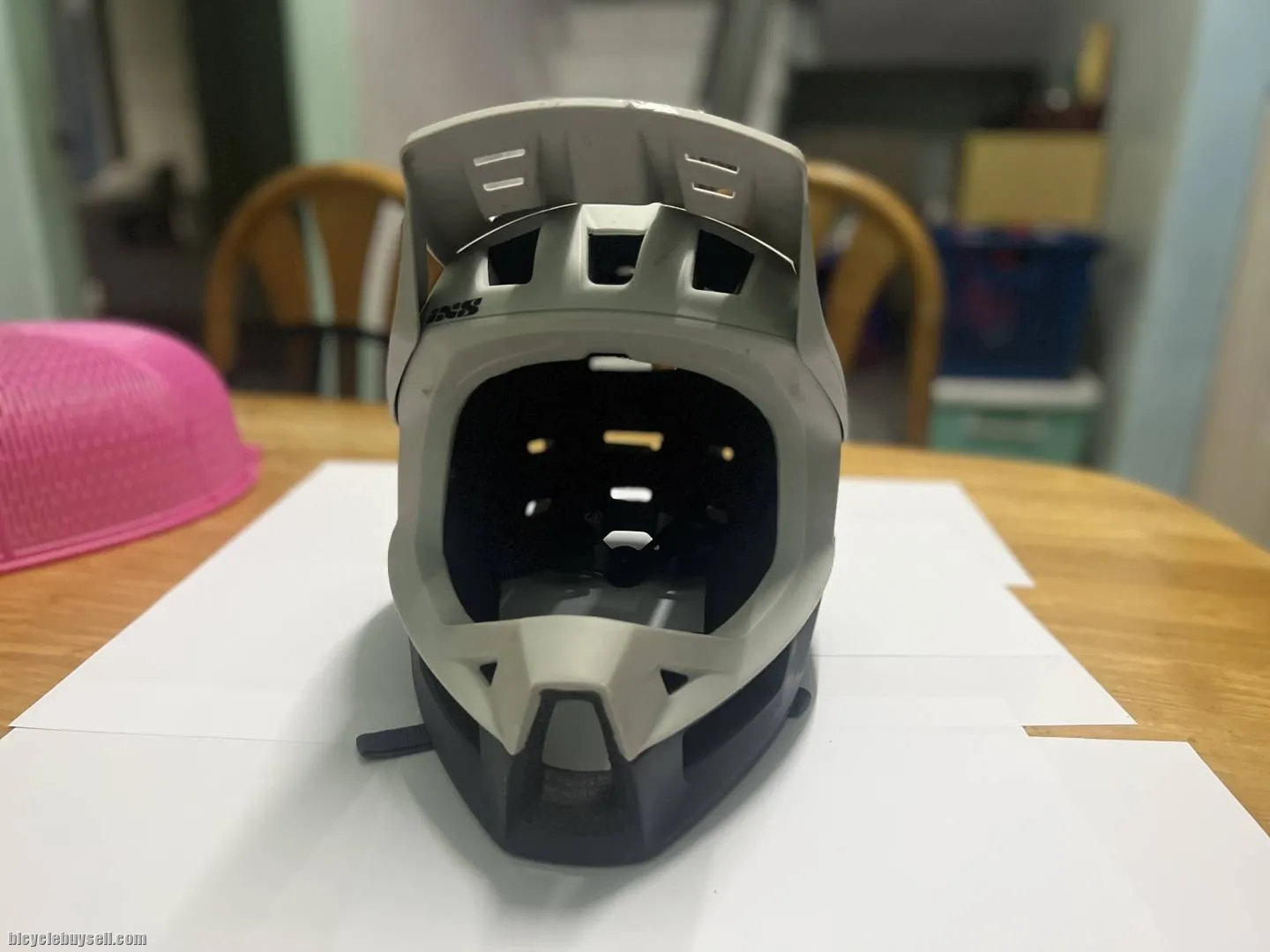 IXS helmet