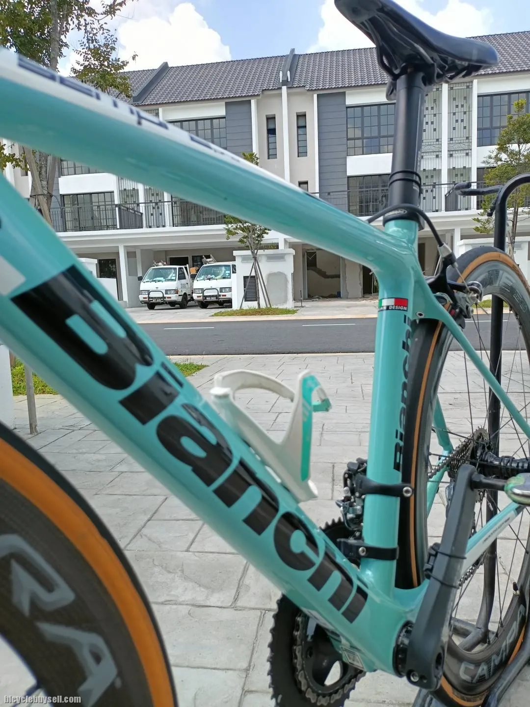 Bianchi Sempre Pro without wheelset
