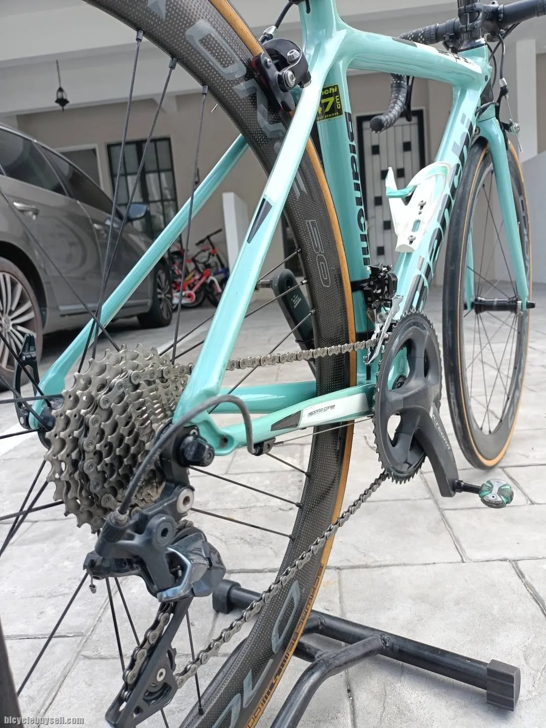 Bianchi Sempre Pro without wheelset