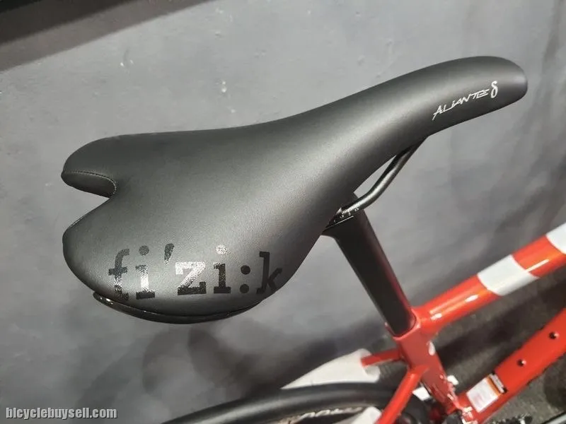 New!!! Cannondale Caad13 Disc 105 (8.6kg)